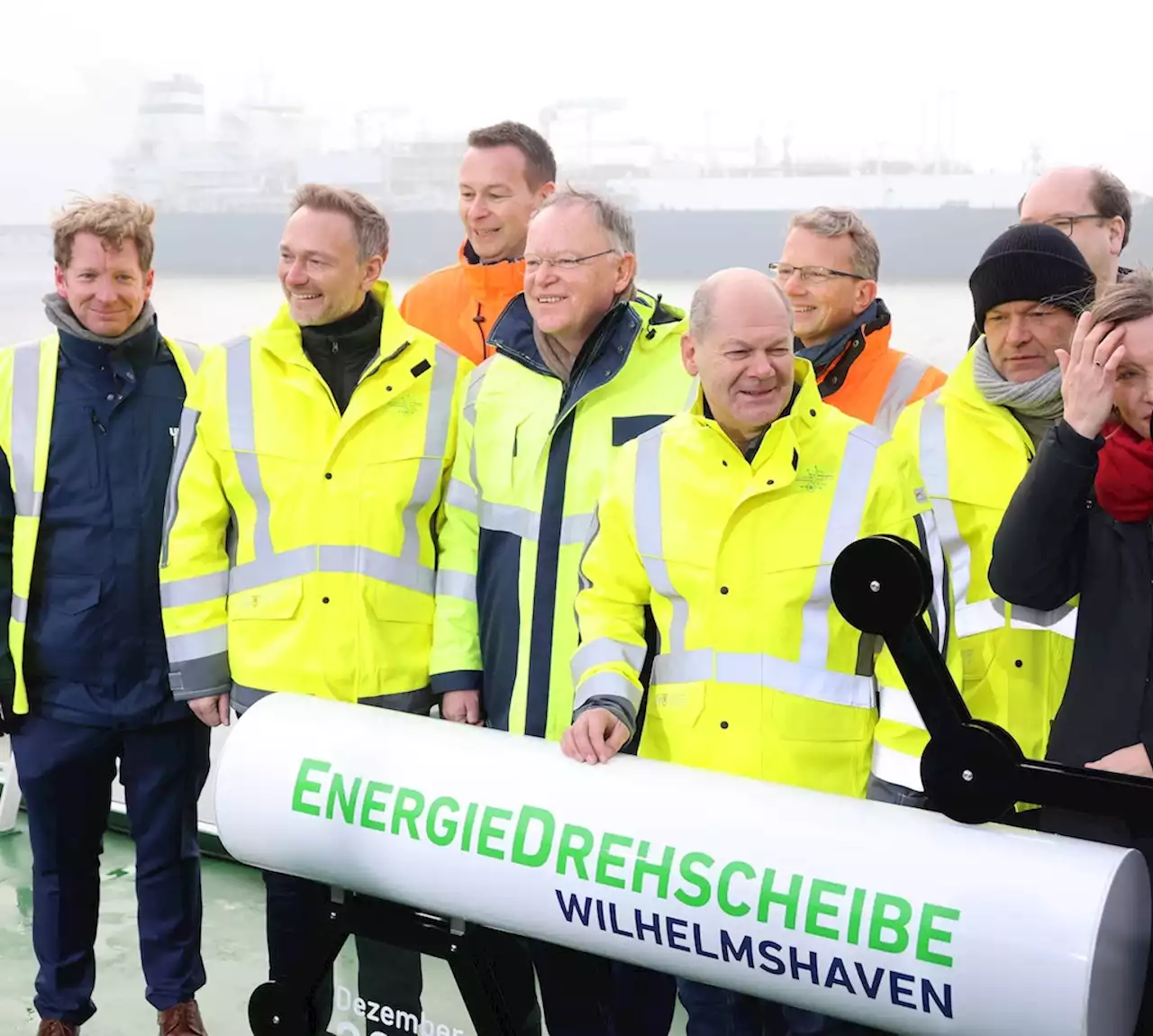 „Besondere Dreckschleuder“: Was verschweigen neue deutsche LNG-Terminals?