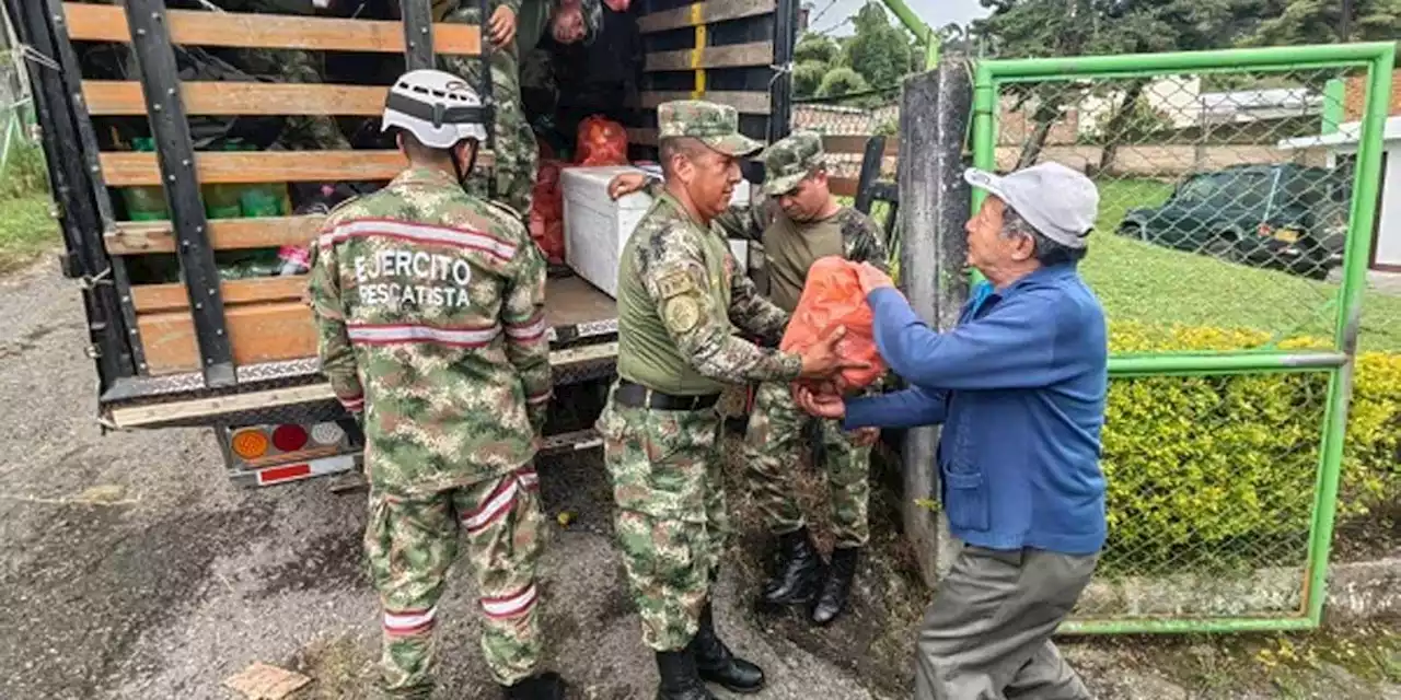 Ejército traslada nueve toneladas de alimentos donados por Popayán a damnificados de Rosas, Cauca