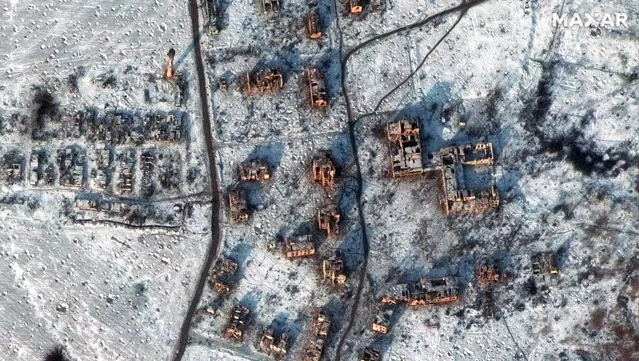 (S+) Donbass: Satellitenbilder zeigen die Ruinen von Soledar und Bachmut