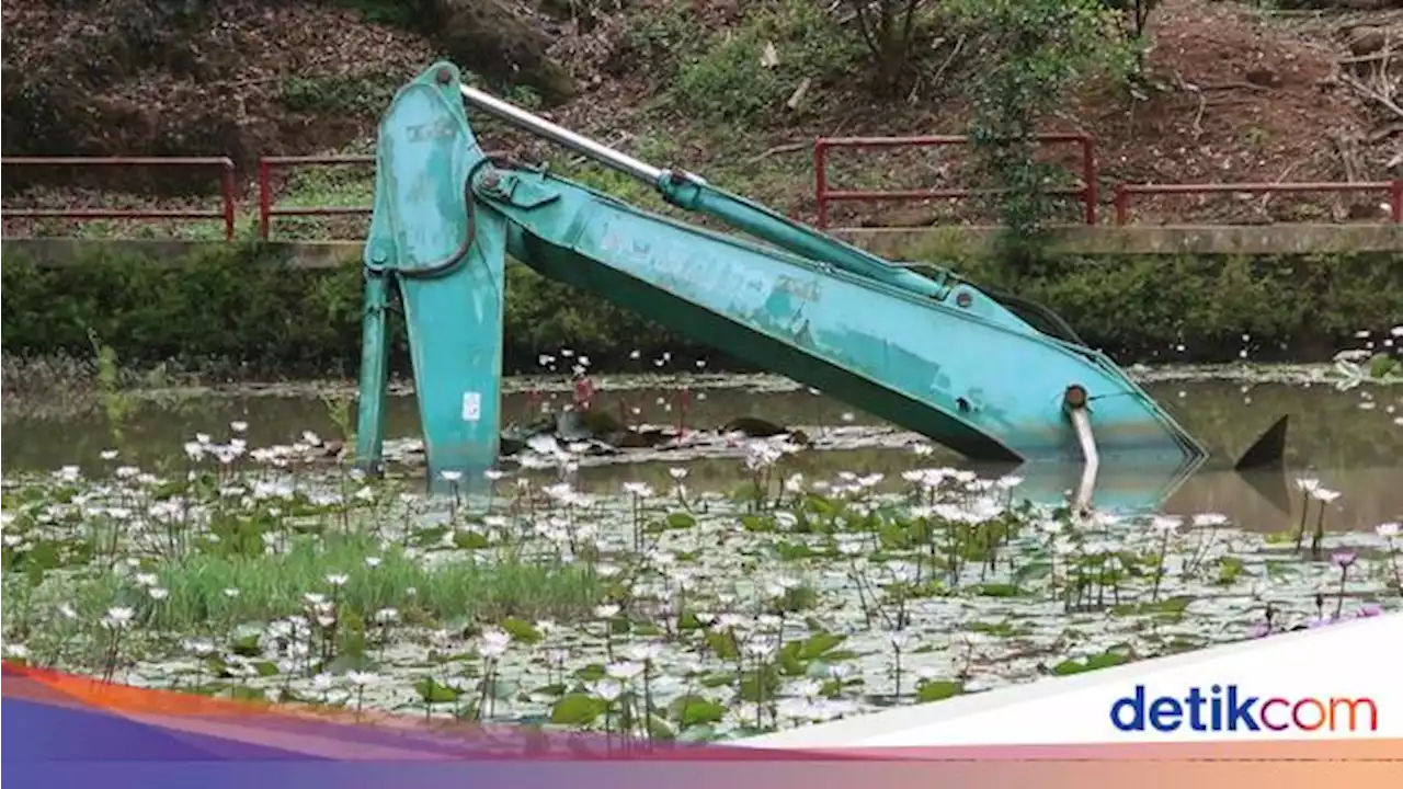 Cerita Ekskavator 7 Tahun Terjebak di Danau Kebun Buah Mangunan Bantul