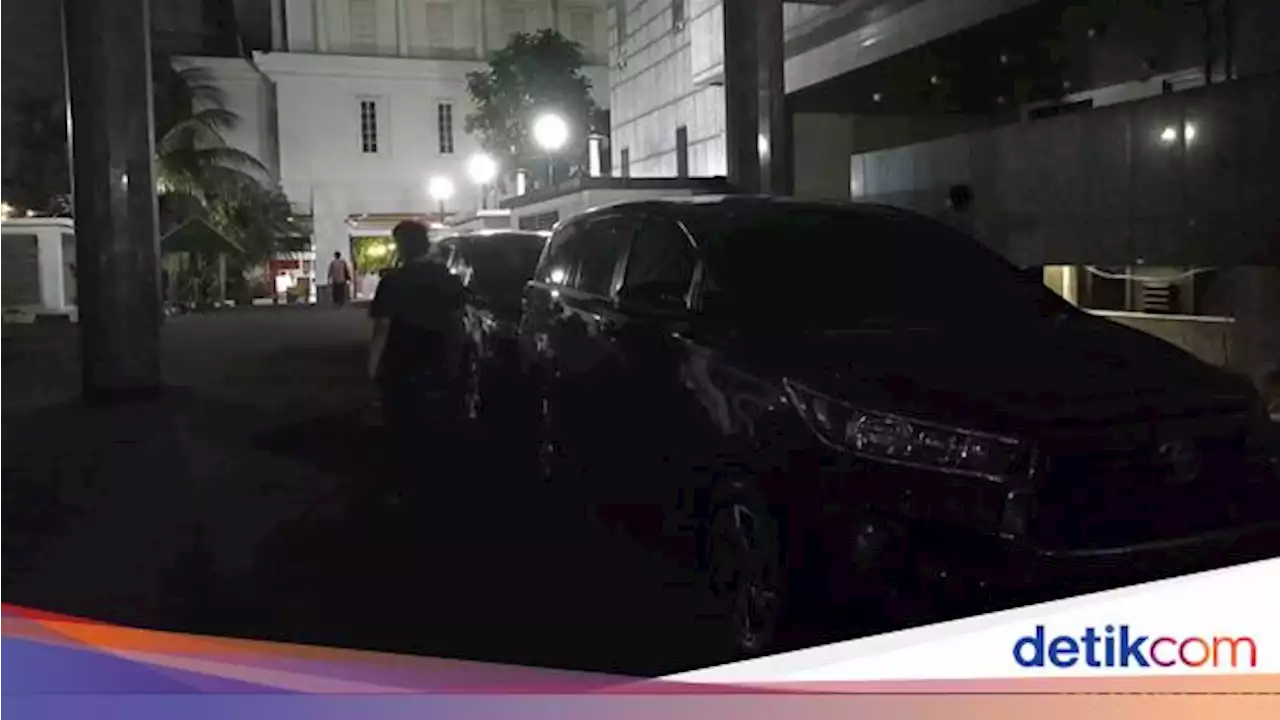 Momen Lampu Lobi Gedung DPRD DKI Dimatikan saat KPK Lakukan Penggeledahan