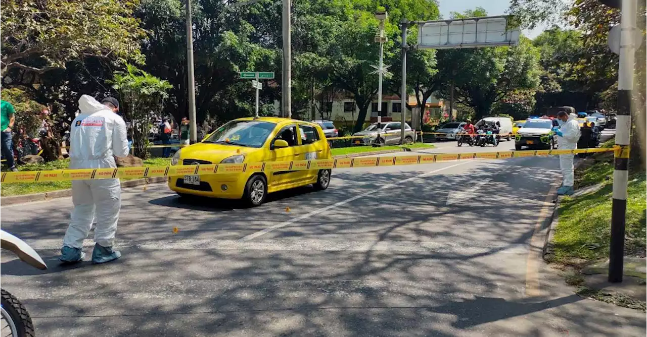 Dos homicidios en una hora en el Valle de Aburrá: un hombre en un taxi y una mujer, las víctimas