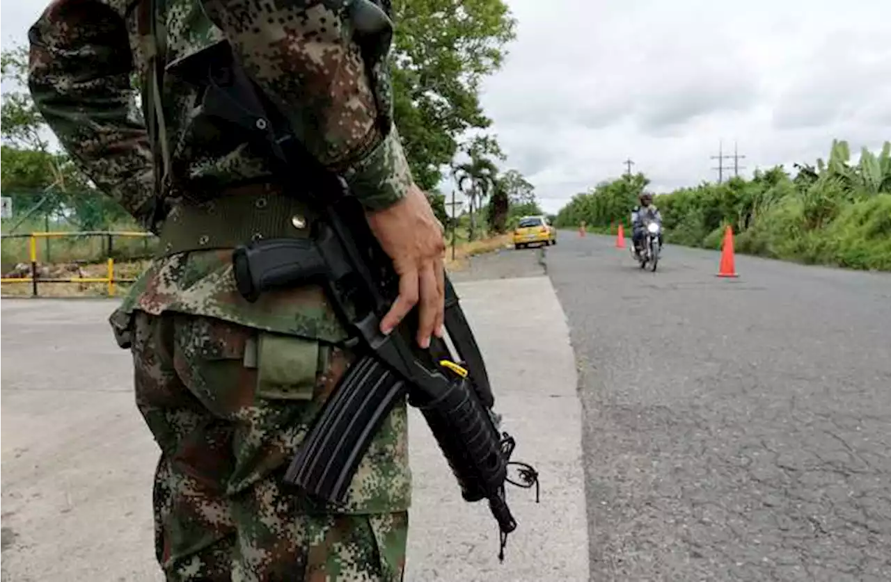 Ejército dice que 30 militares fueron retenidos por la comunidad en Vista Hermosa