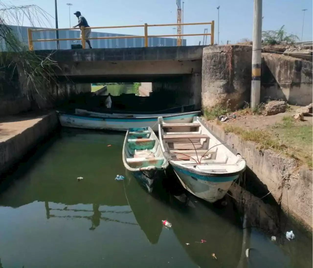 Encuentran ahogado a joven que pescaba en la bahía y desapareció