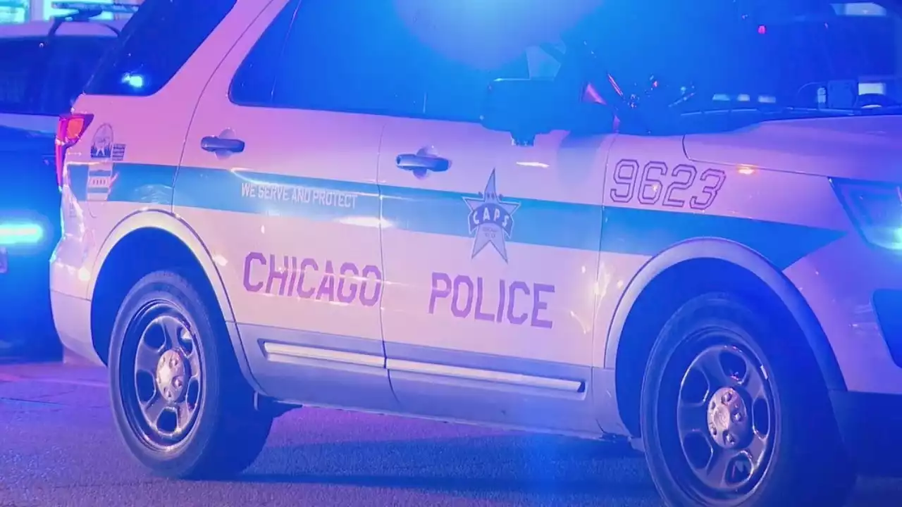 Chicago police: Suspect broke window of bar after using homophobic slurs toward man and woman