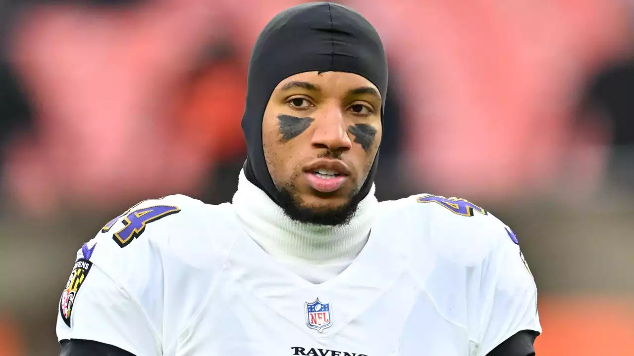 Ravens' Marlon Humphrey has hilarious response to sister's Sam Hubbard tweet