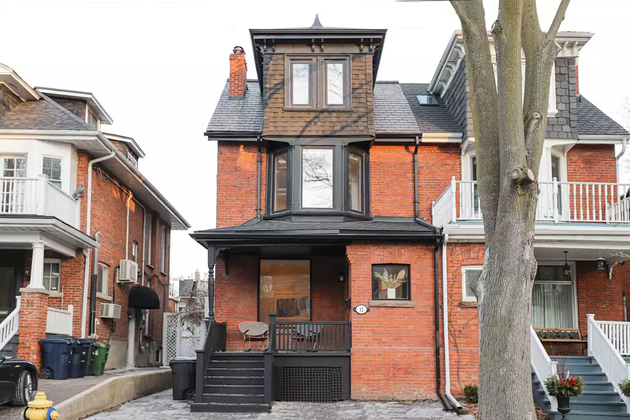 Plain Toronto Edwardian takes a more adventurous reno path