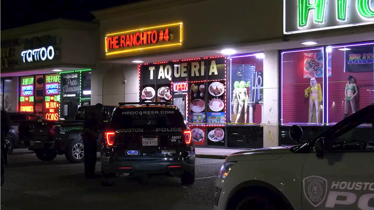 Quanell X, Houston activists say customer went overboard by repeatedly shooting taqueria robber