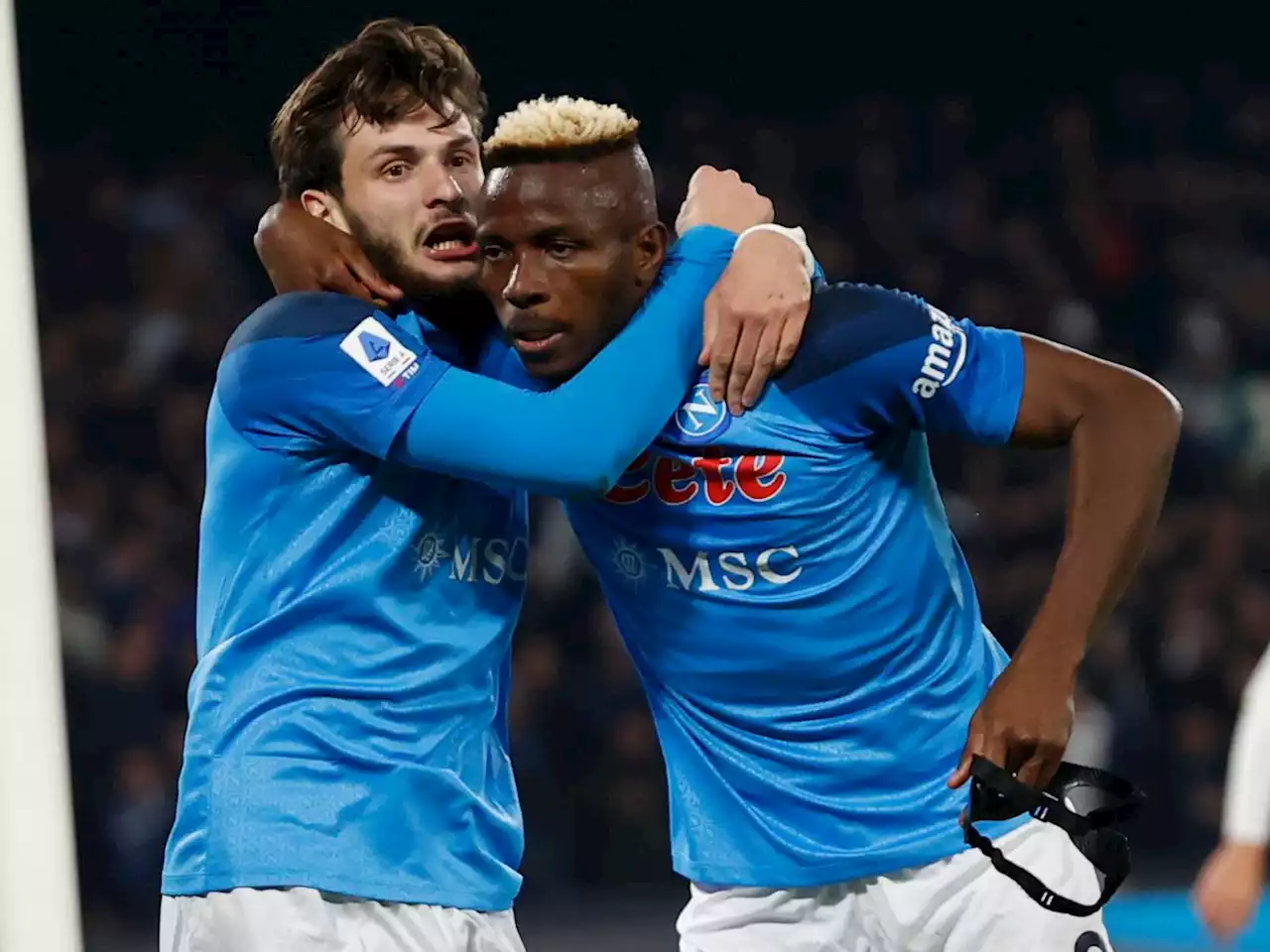 Il Napoli-show guida la rivoluzione in Europa e fa sperare l'Italia