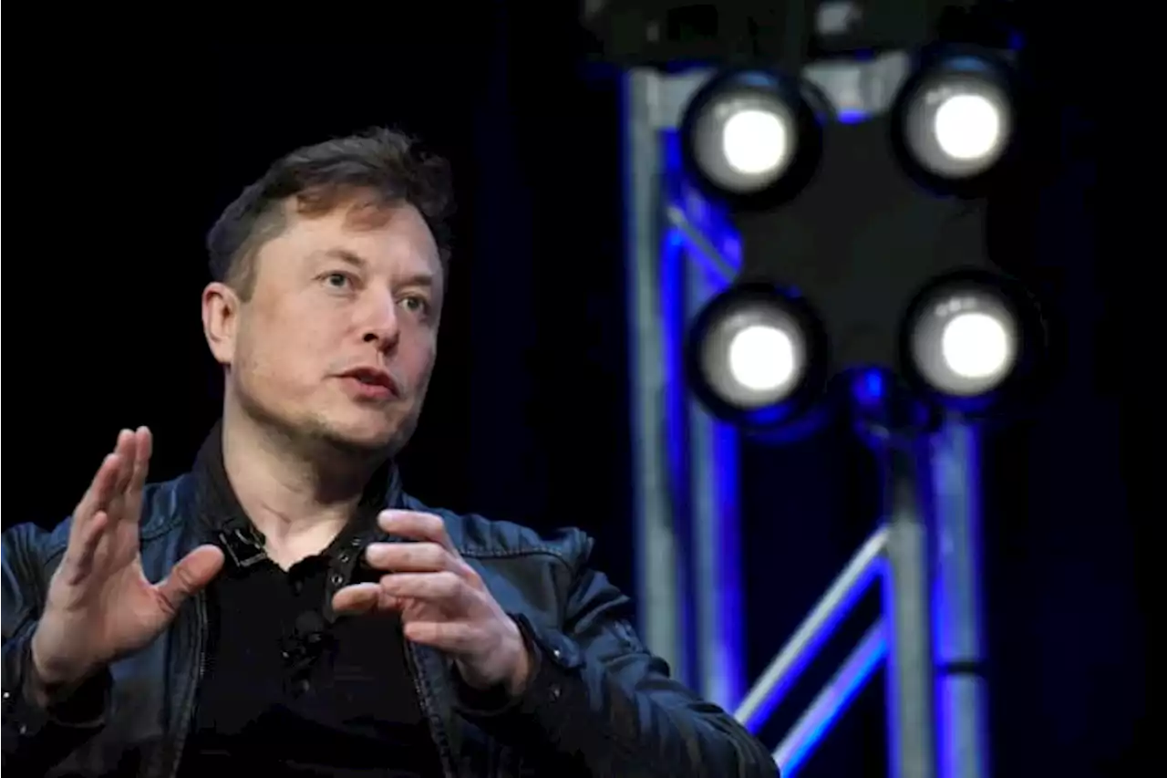 Elon Musk drama shifts from Twitter to tweets about Tesla