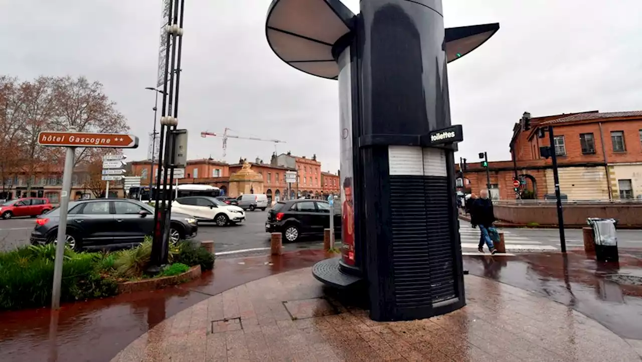 'C'est impossible que je les utilise' : les toilettes publiques à Toulouse sont-elles trop sales ?