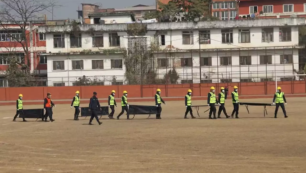 Tragedia aérea en Nepal: comienzan a entregar los cuerpos de las víctimas a las familias y analizan las cajas negras