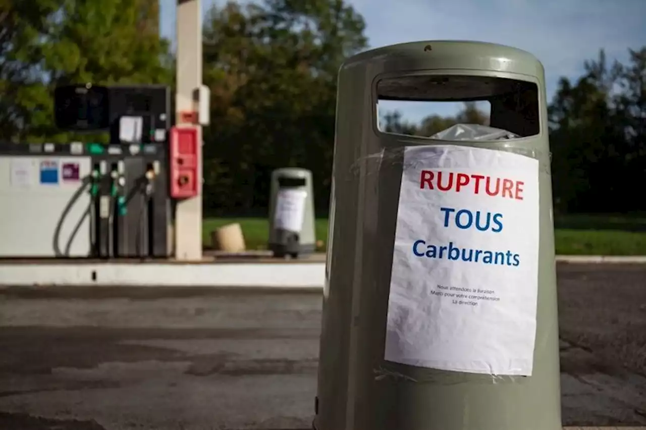 Pénurie de carburant : des stations-service déjà à sec dans les Hauts-de-France et en Île-de-France