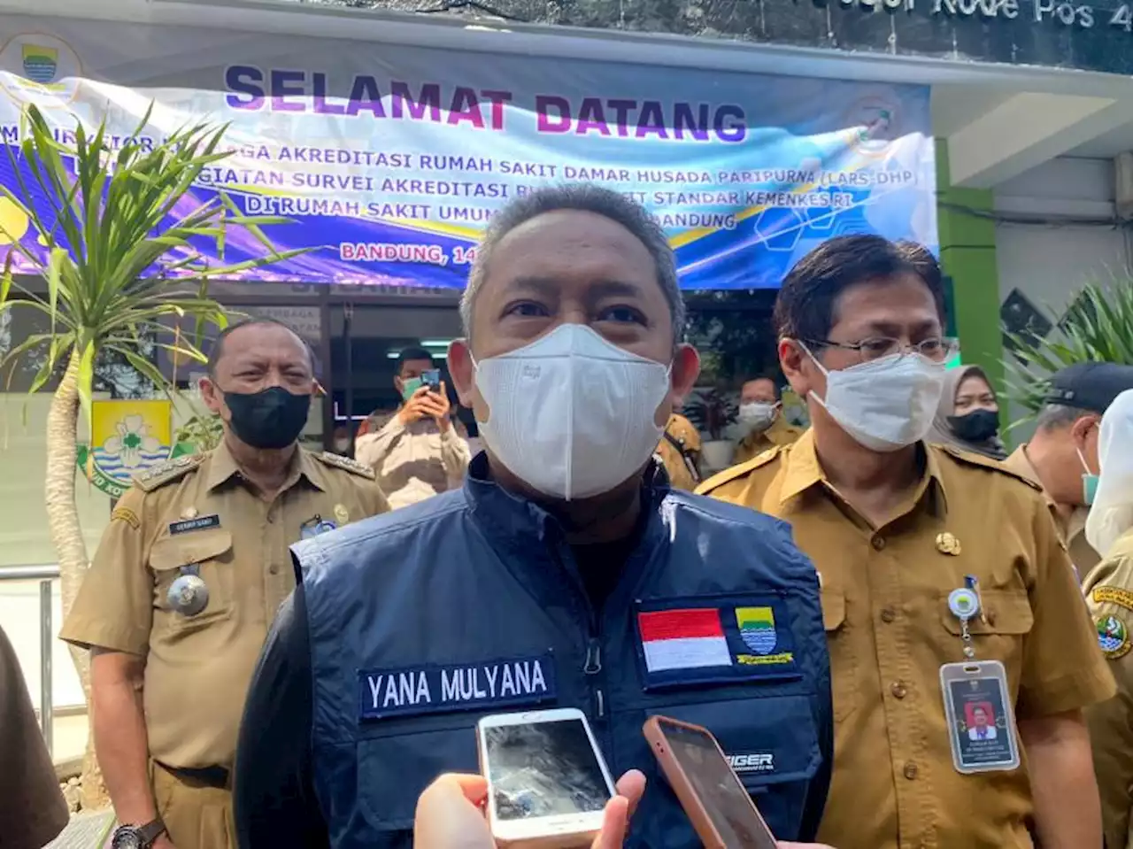 Tegas, Wali Kota Bandung Larang Penjualan Jajanan Chiki Ngebul di Wilayahnya |Republika Online