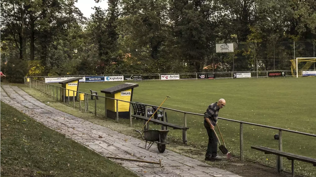 Amateurvoetballiefhebbers opgelet: RTV Drenthe lanceert Onze Club Podcast