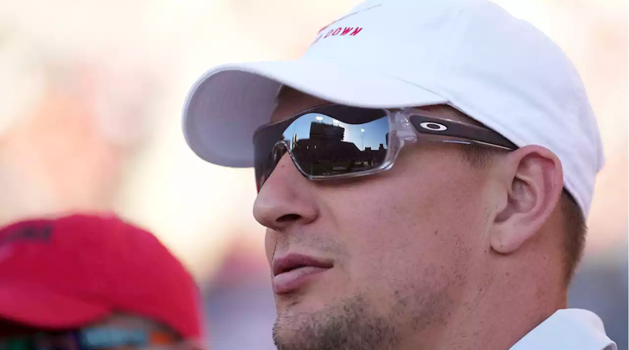 Gronkowski Says He Had Talks About Playing for Bills This Season