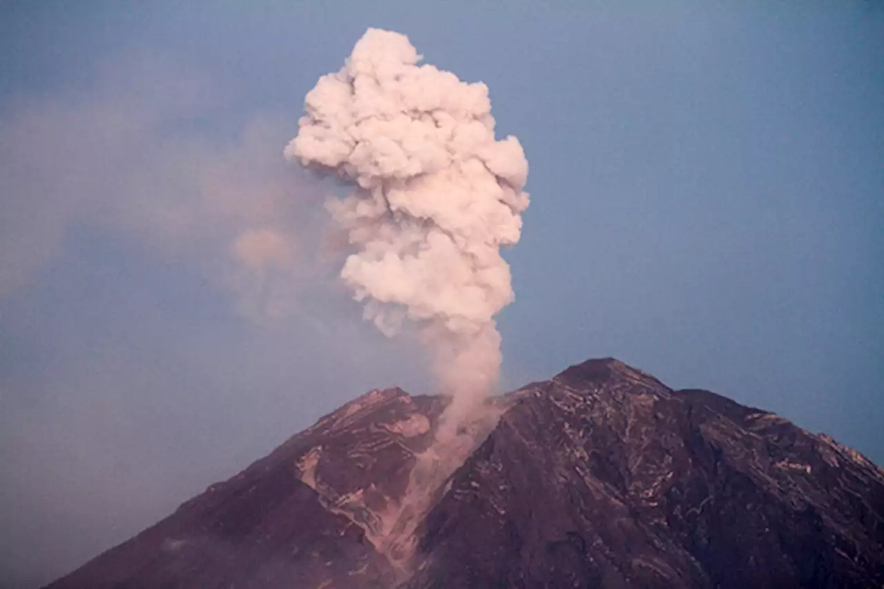 Gunung Semeru Erupsi Lagi pada Selasa Pagi, Masyarakat Diminta Jauhi Lokasi Ini