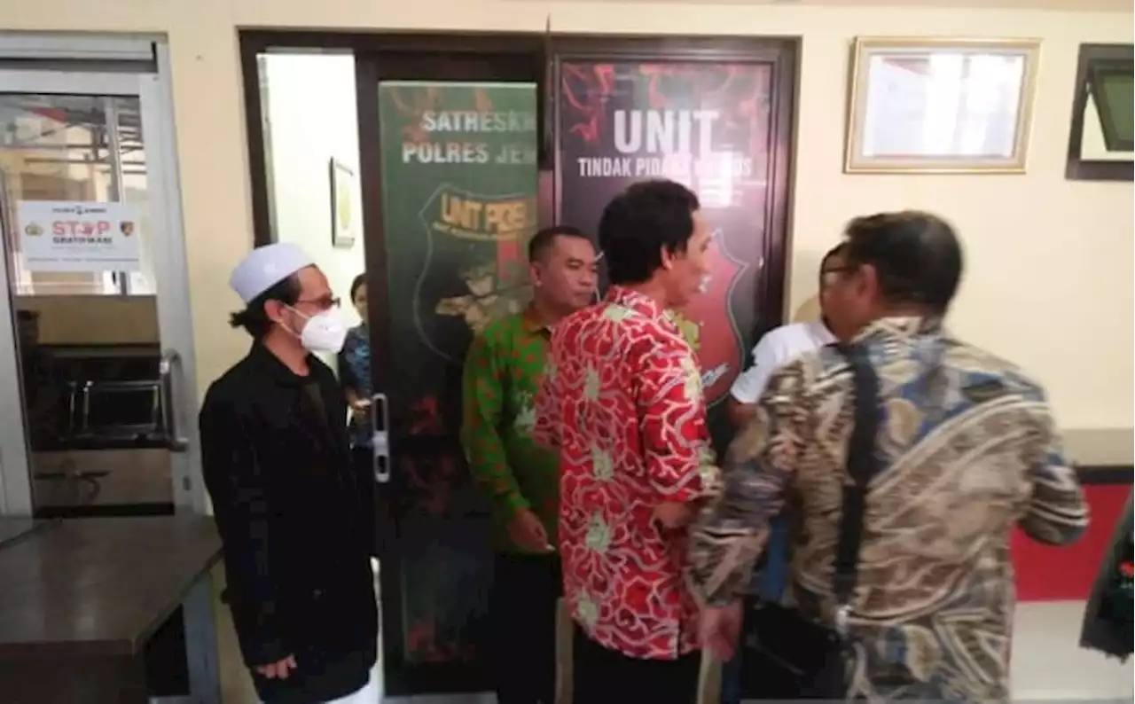 Jadi Tersangka Kasus Pencabulan Santriwati, Kiai Ponpes di Jember Ditahan