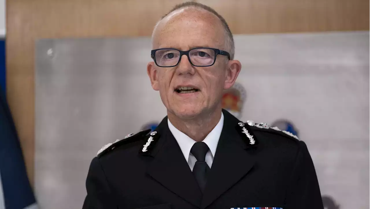 Met Police chief admits there are 'hundreds' of officers he needs to get rid of