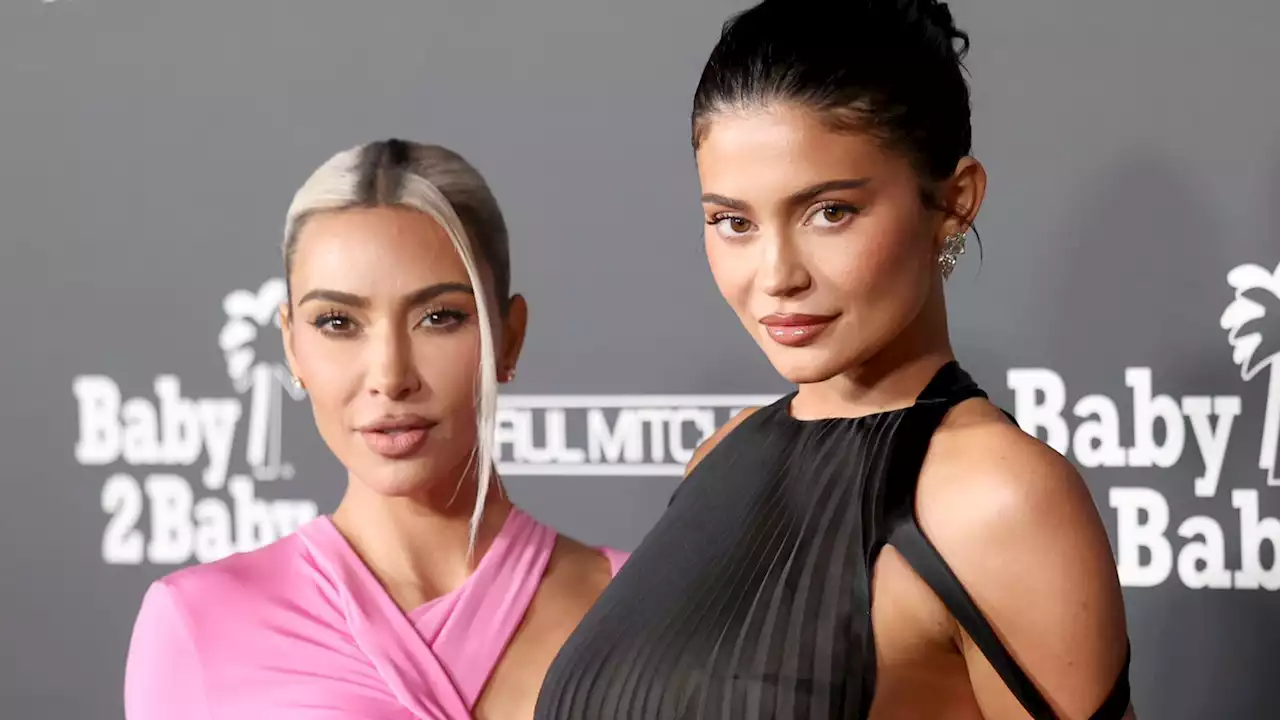 Kylie Jenner Roasts Kim Kardashian Over Instagram Request