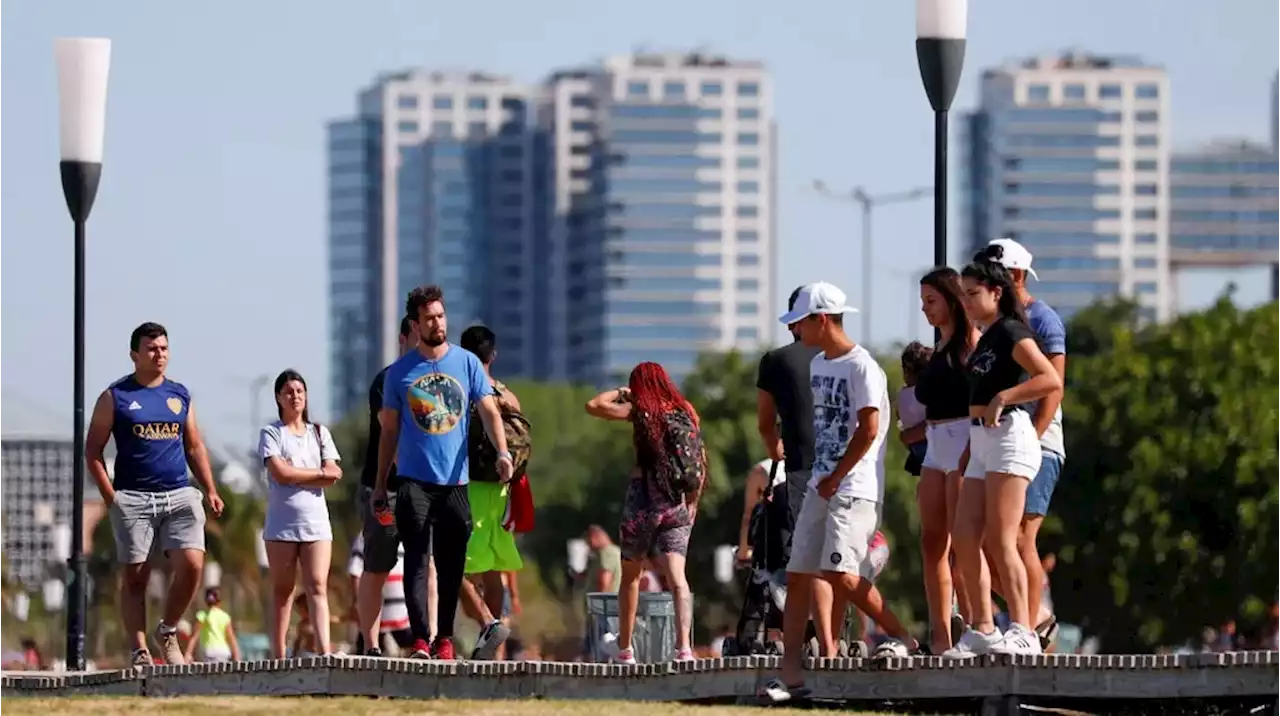 Covid-19: los casos positivos bajaron 52,6% en los últimos siete días