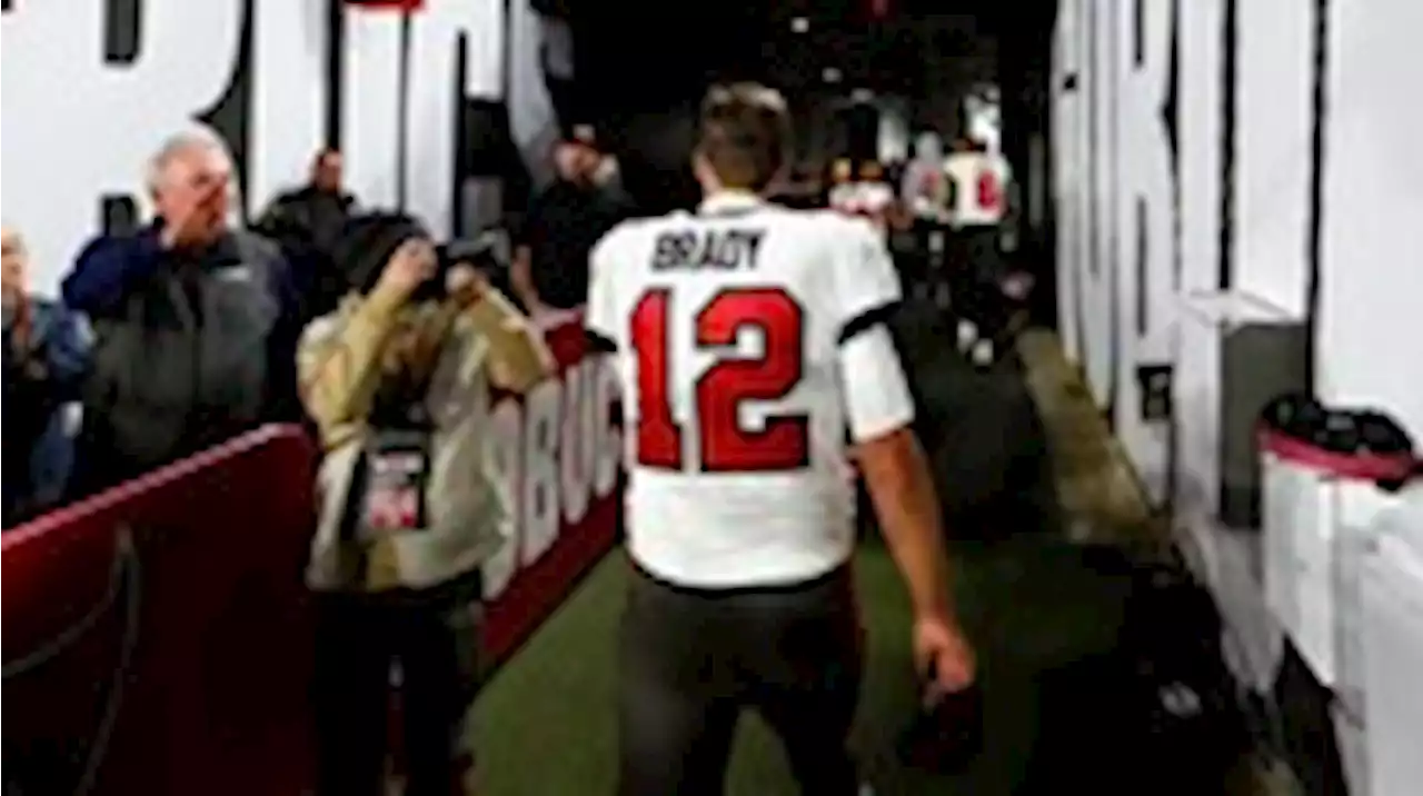 Tom Brady walks off toward ... what? He doesn’t say.