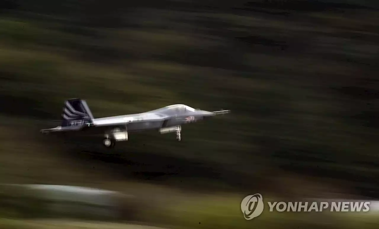 국산 KF-21, 세차례나 '음속벽' 뚫었다…6개월만에 초음속(종합2보) | 연합뉴스