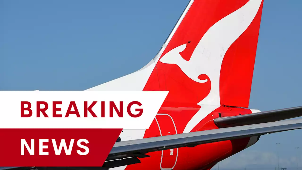 Sydney-bound Qantas flight issues mayday call over reported engine failure