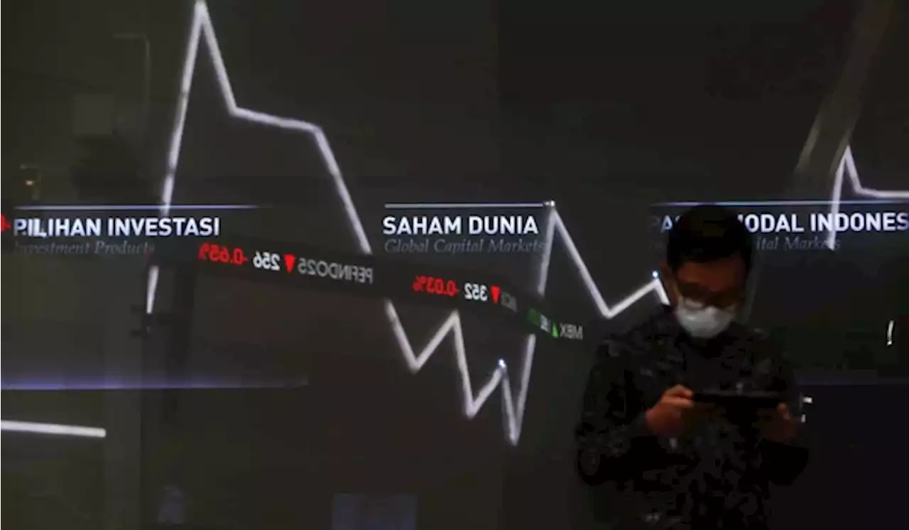 Harga Komoditas Melemah, Investor Beralih ke Dua Sektor Ini