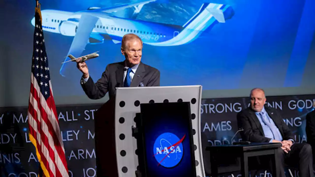 NASA awards $425 million to Boeing for fuel-efficient airliner research project