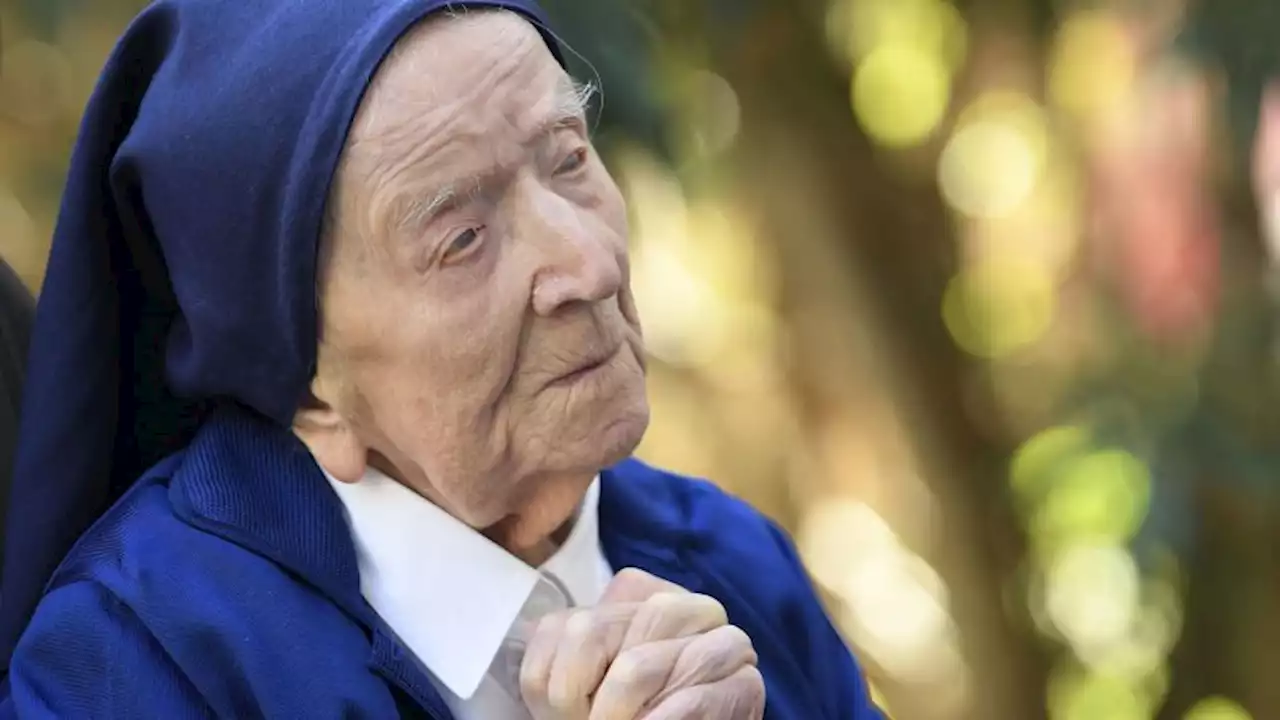 The world's oldest person, a French nun, dies at 118 | CNN