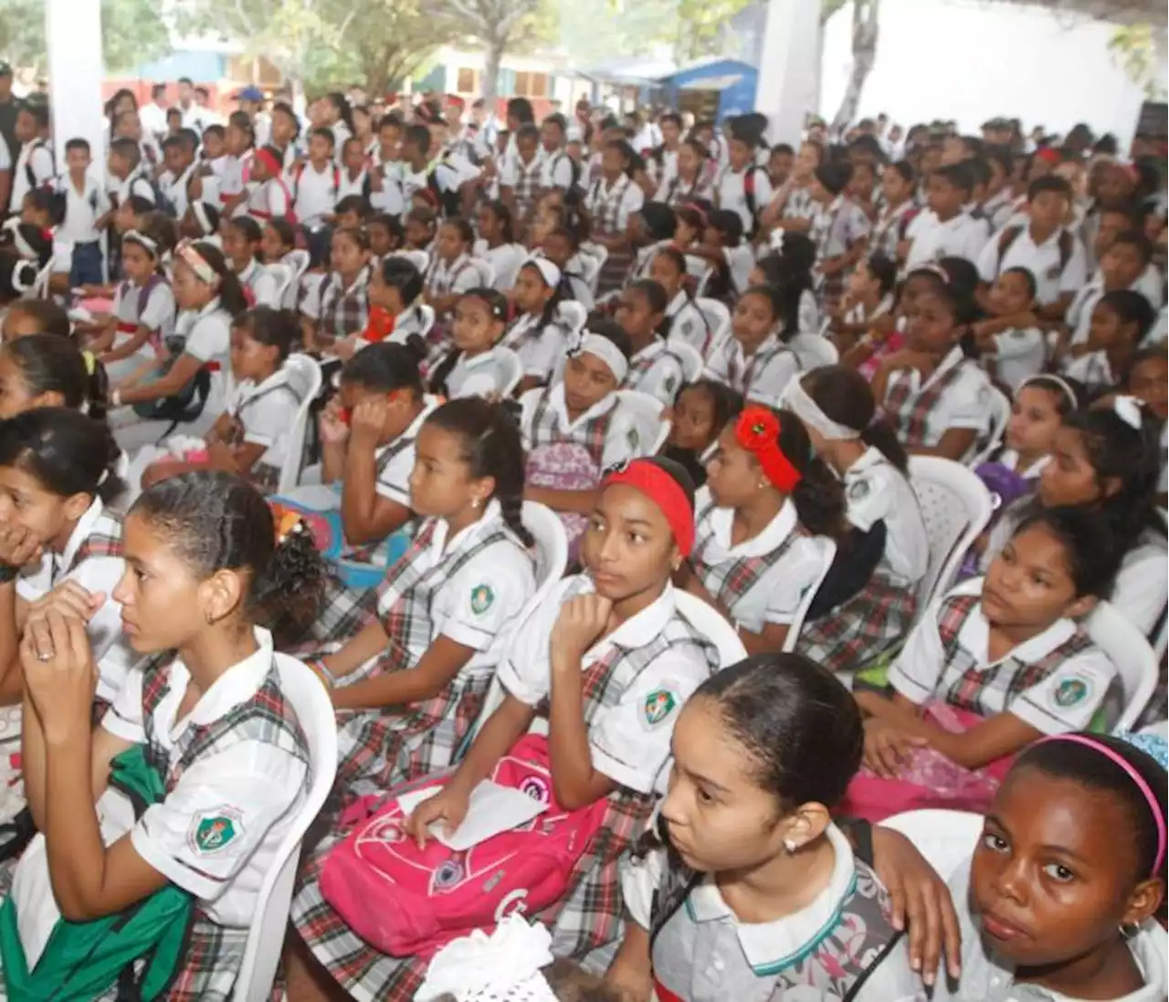 Así están los contratos de vigilancia, aseo y PAE para colegios de Bolívar