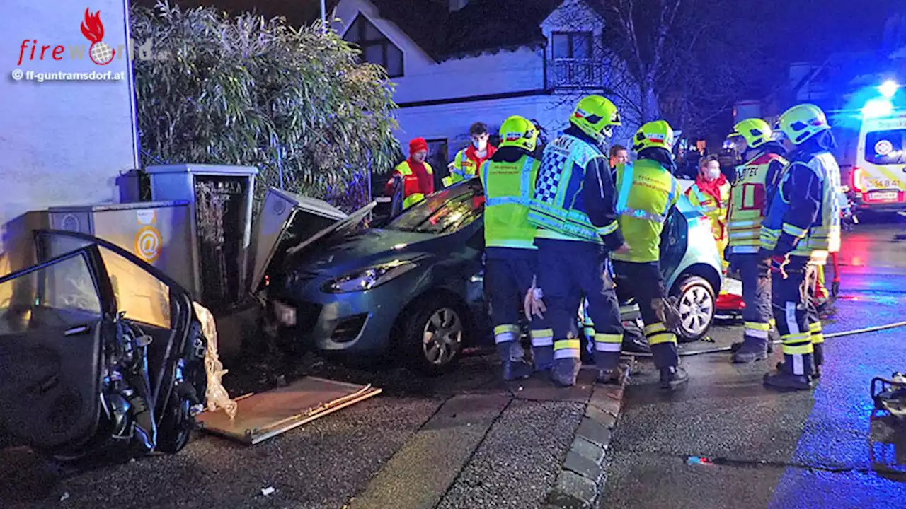 Nö: Pkw-Kreuzungskollision mit Menschenrettung in Guntramsdorf