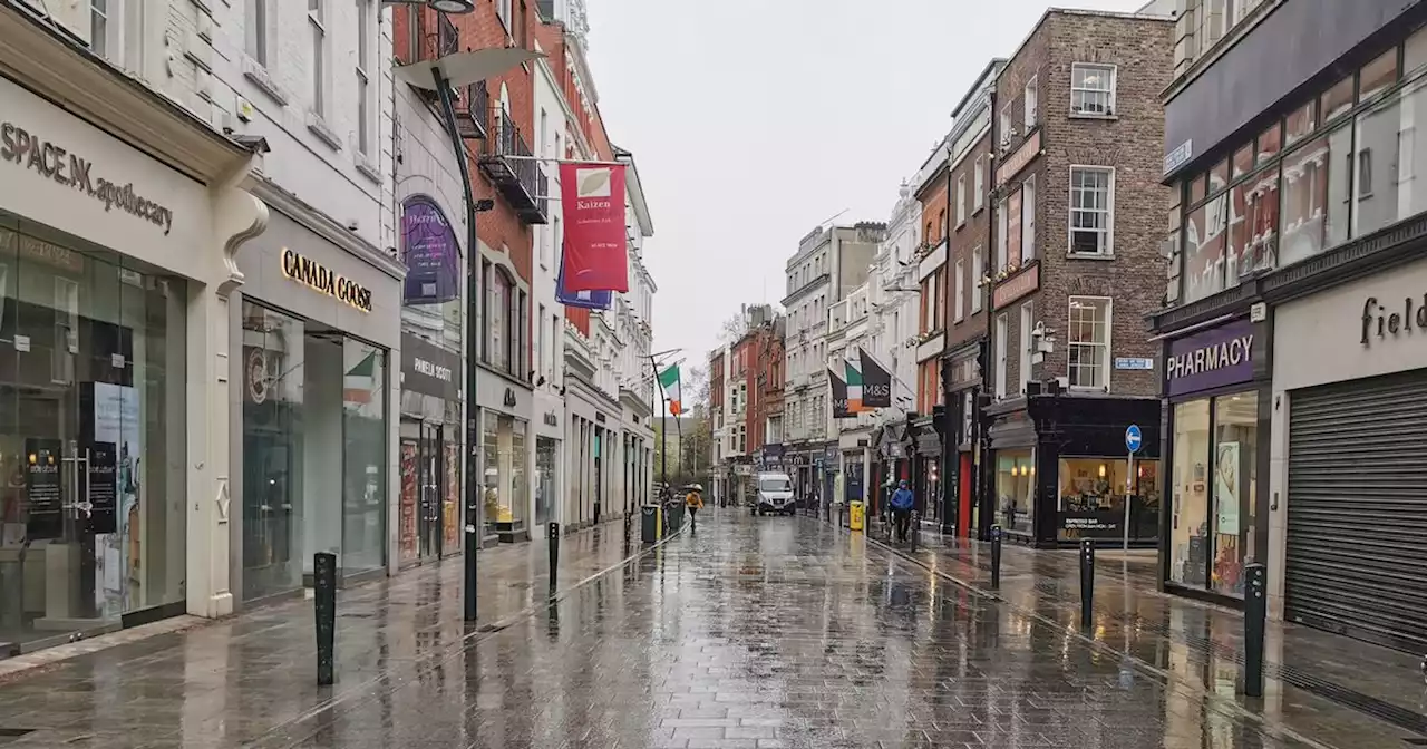 Car rams into Grafton Street store before thieves make off with luxury clothes