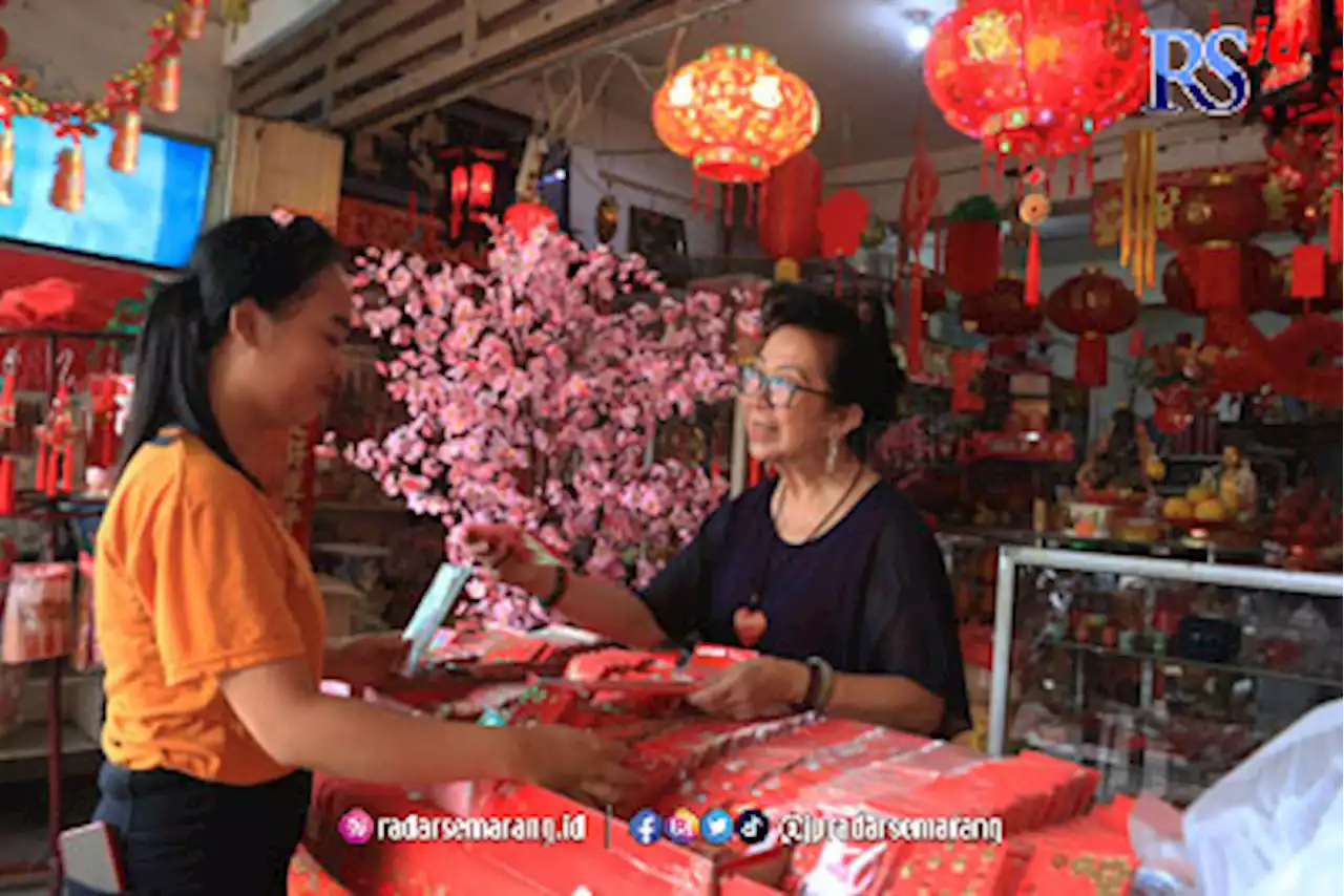 Jelang Imlek, Permintaan Stiker dan Lampion Banjir Order