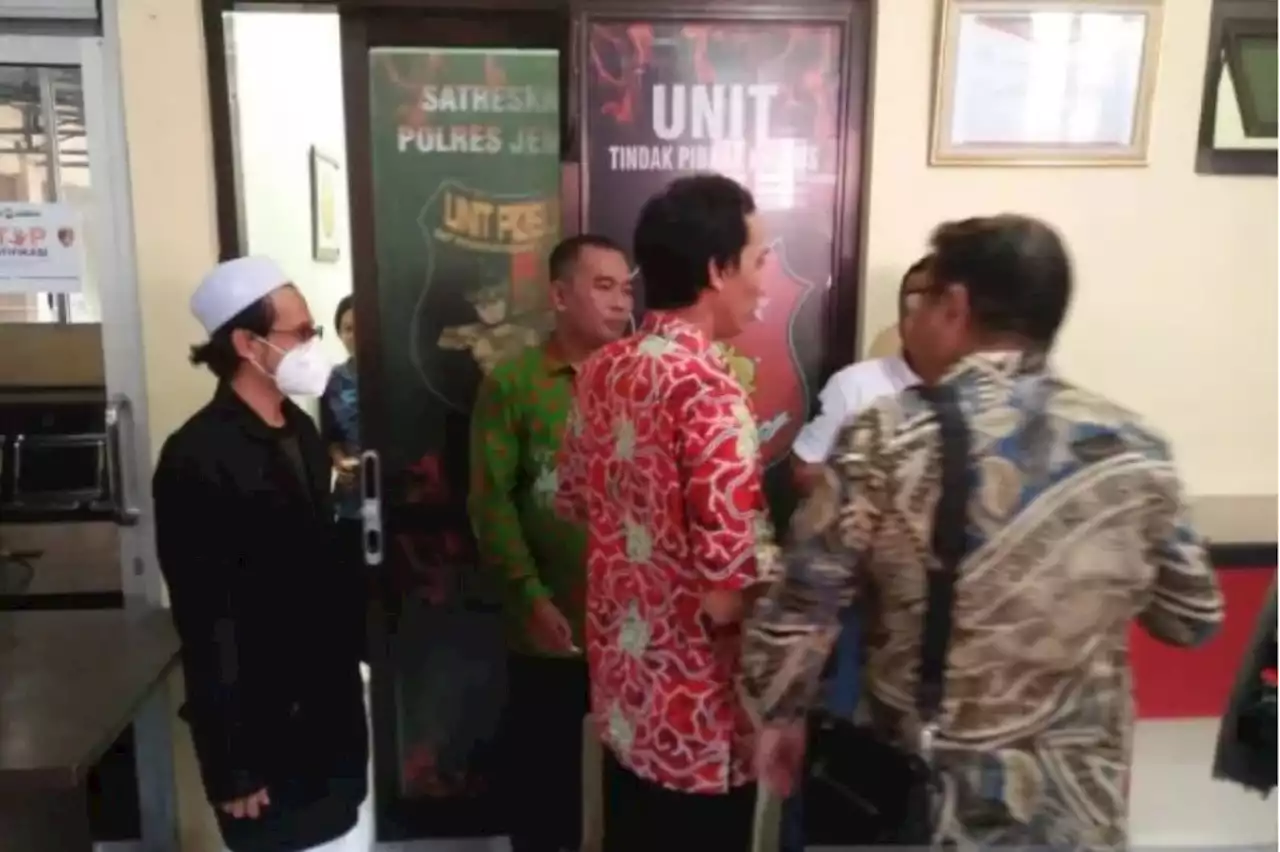 Kuasa Hukum Kiai FM Jember Sebut Ada Upaya Paksa Penahanan dari Penyidk