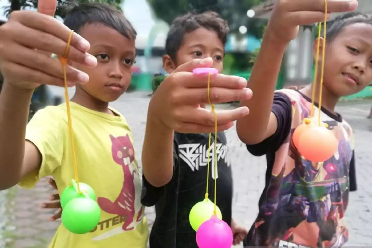 Siswa Sekolah di Palembang Dilarang Bawa Lato-Lato ke Sekolah