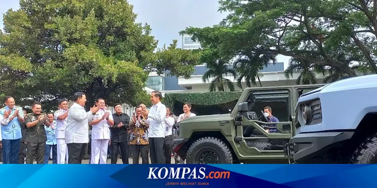 Jokowi Resmikan Nama 'Maung' untuk Mobil Produksi Pindad