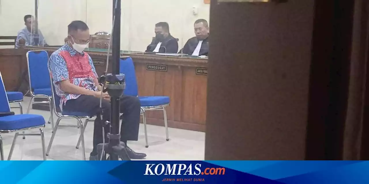 Penyuap Rektor Unila Berlinang Air Mata Saat Divonis 1 Tahun 4 Bulan Penjara