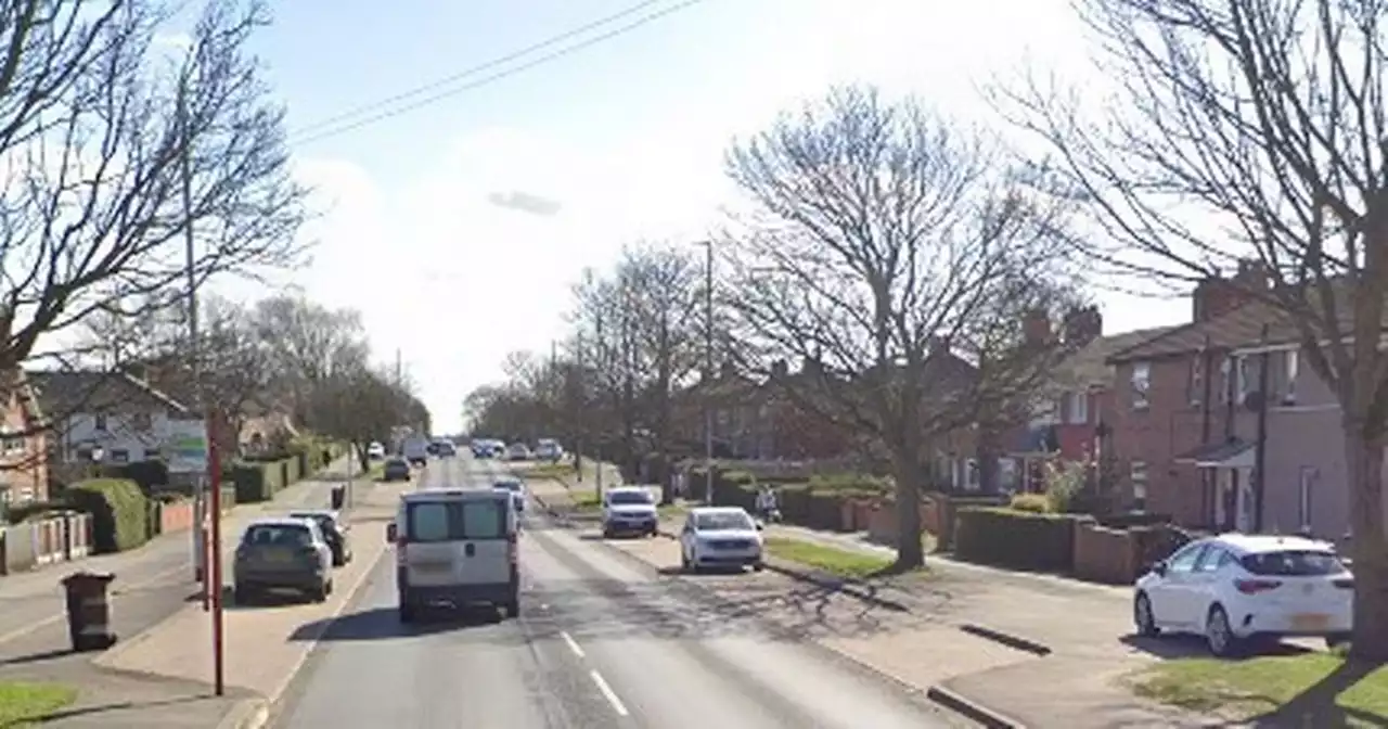 Teen boy stabbed in Leeds and rushed to hospital