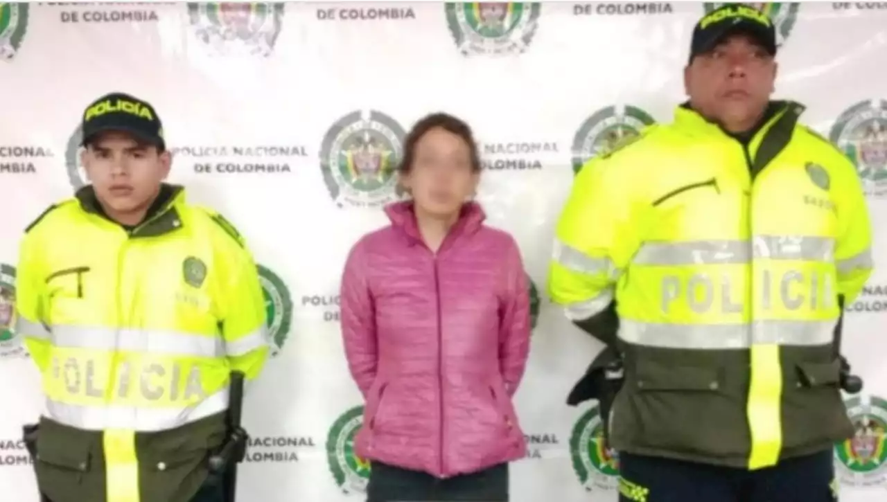 Capturan a mujer integrante de 'Los camilos', tenía circular azul de Interpol