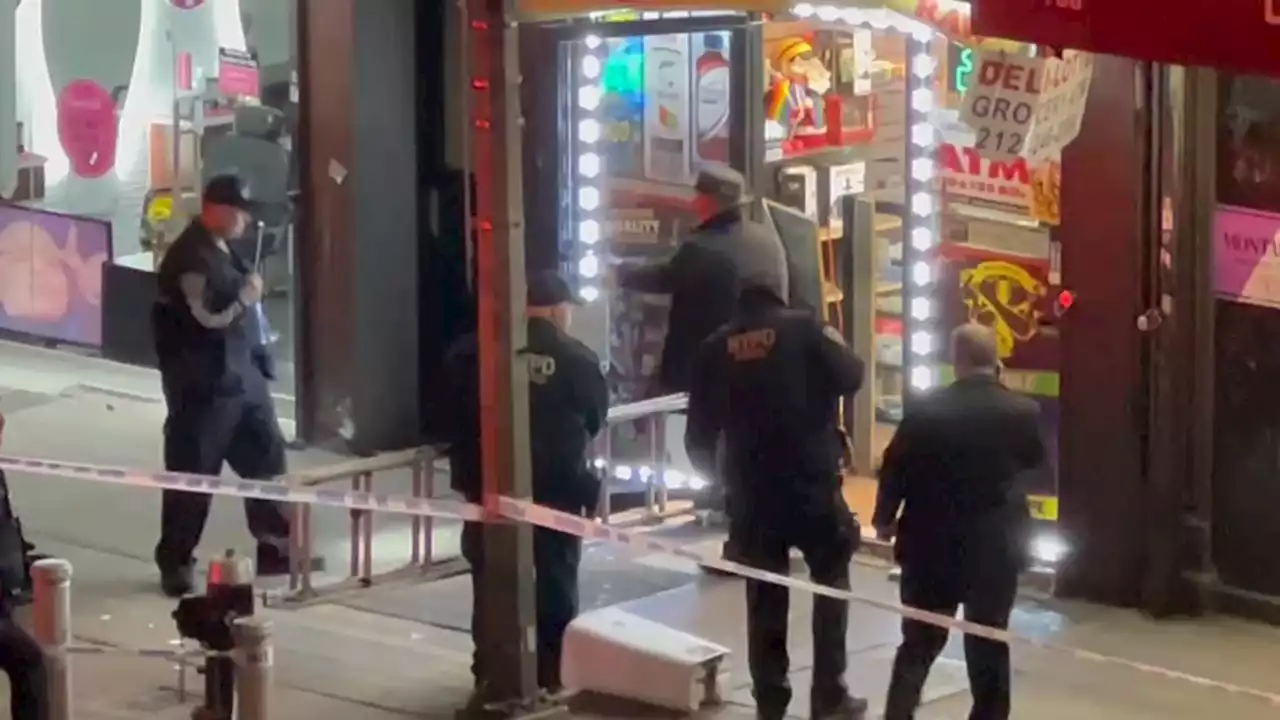 NYC Smoke Shop Worker Shot Following Dispute With Group Outside Store: Police