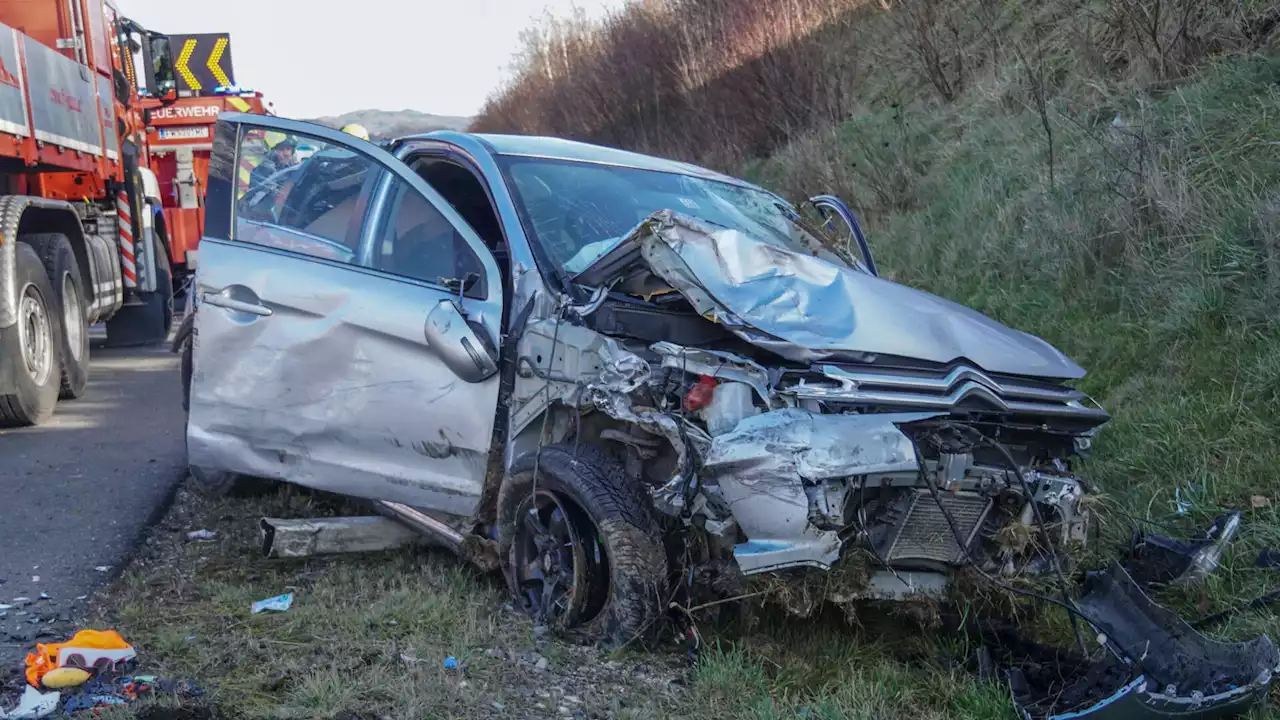 Fahrzeugüberschlag auf A1 bei Ybbs fordert zwei Verletzte