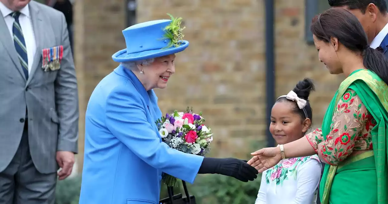 Kate Winslet shares 'extraordinary' way late Queen Elizabeth shook hands