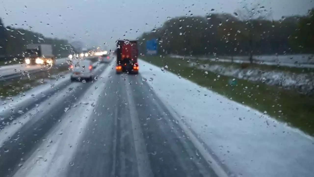 Waarschuwing voor gladheid vanwege sneeuw: 'Kan even blijven liggen'