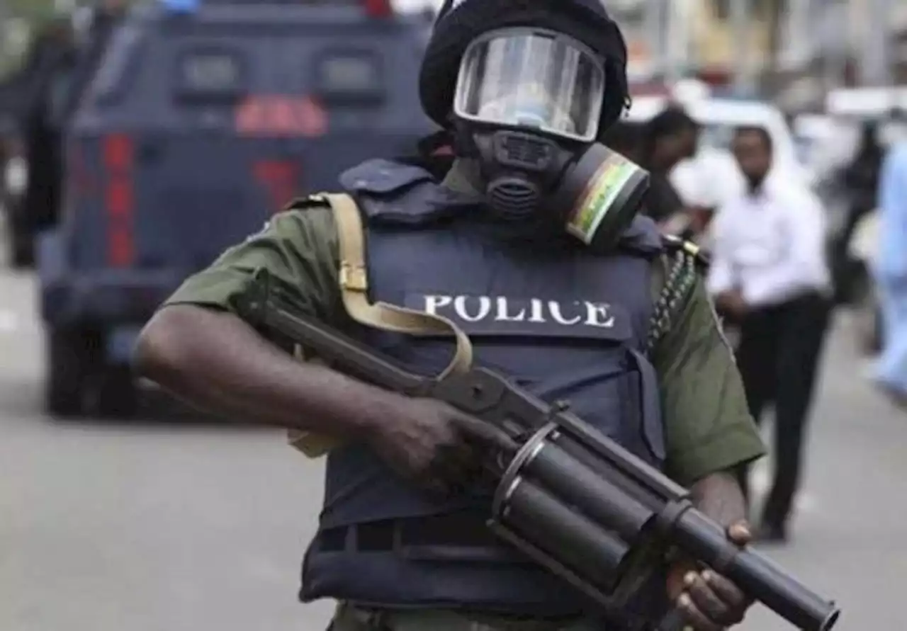 One killed as police, traders clash in Lagos market