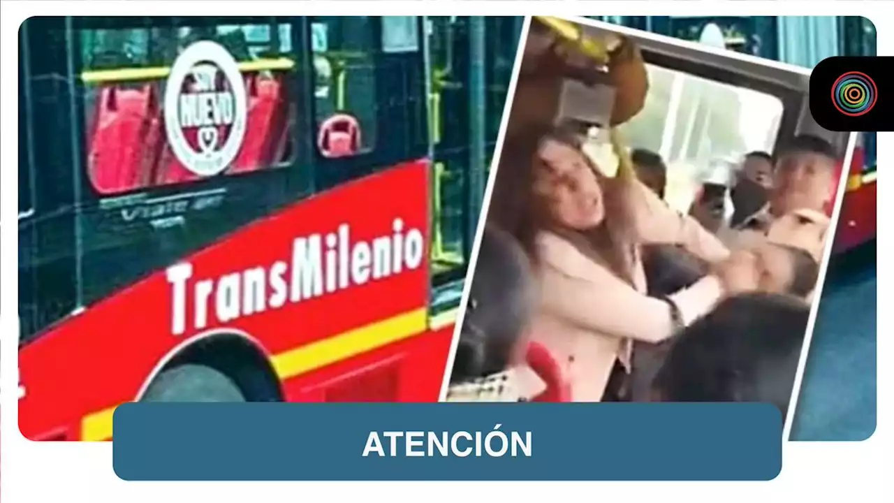 Mechoneada en Transmilenio: una mujer se coló y casi la bajan del pelo - Pulzo