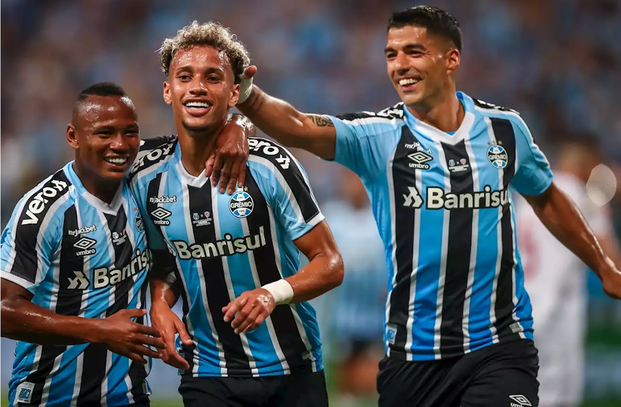 Jaminton Campaz ya celebra títulos con Luis Suárez, que debutó con triplete en Gremio - Pulzo