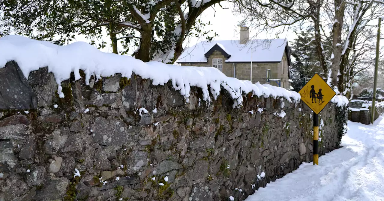 Schools around Ireland close as Met Eireann forecast continued snow