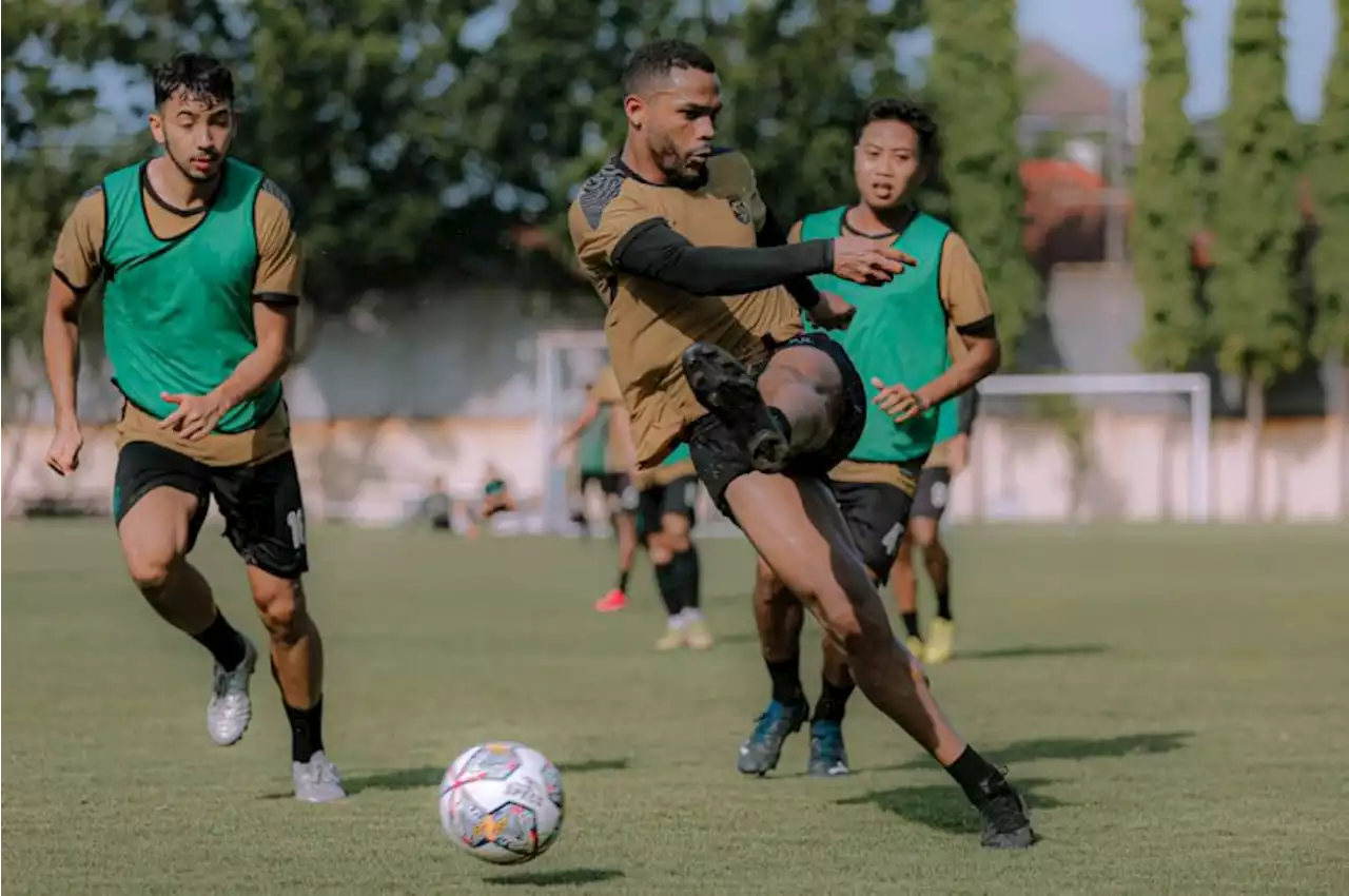 Aji Santoso Boyong 4 Rekrutan Anyar Persebaya Jelang Lawan Persita